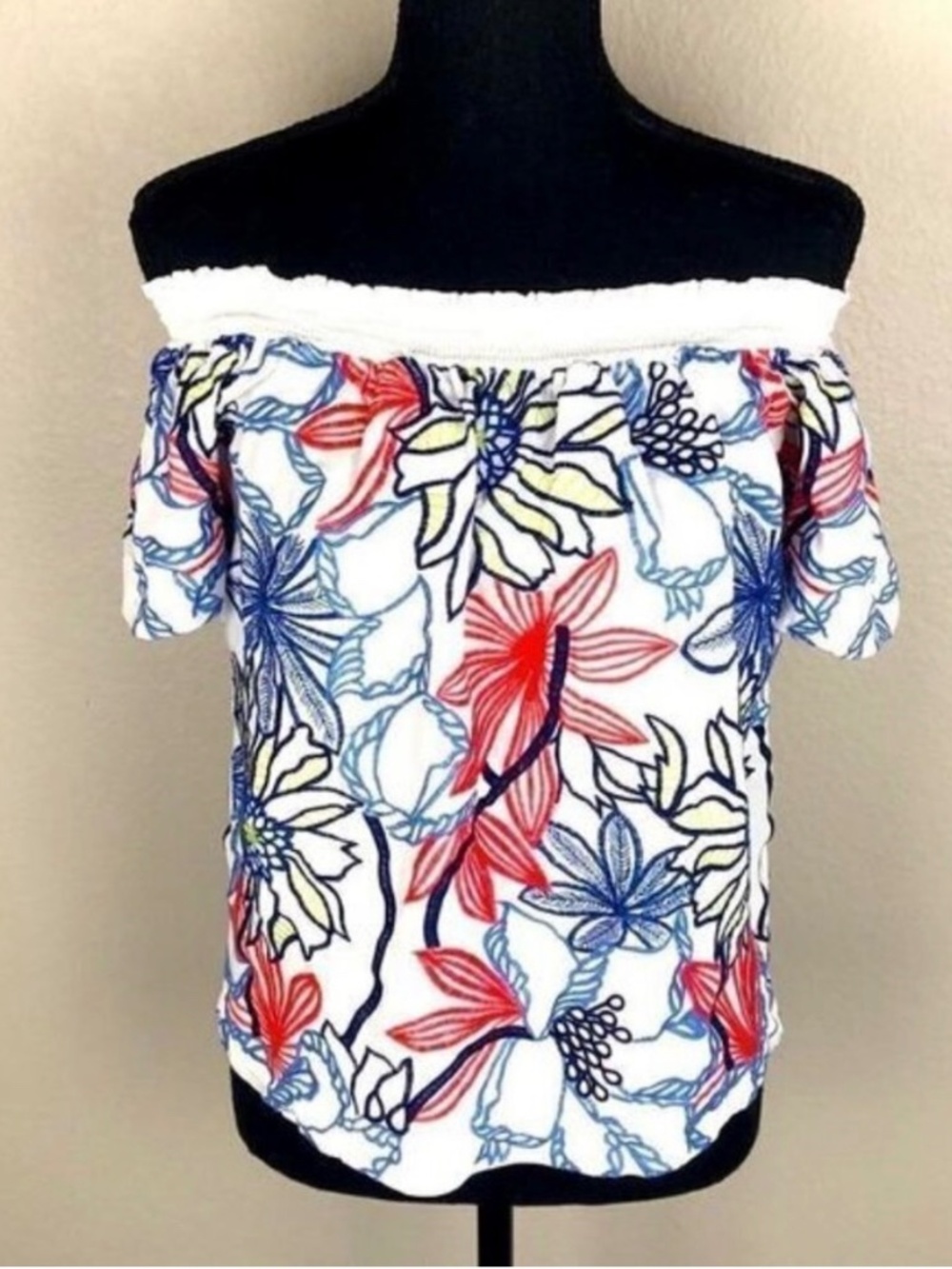 EUC Anthropologie Skies Are Blue Off Shoulder Floral Blouse - size 8